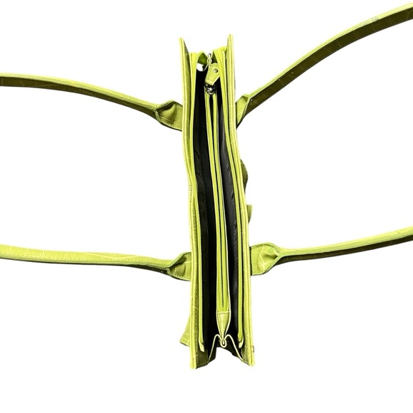 Light Green Croc Embossed Faux Leather Shoulder Bag Essential Tote - Picture 3 of 6